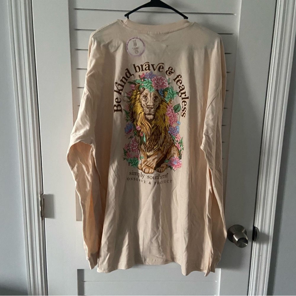 Simply Southern Cream Long Sleeve Tshirt Lion Florals New with Tags